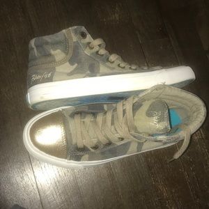 Cute high tops!